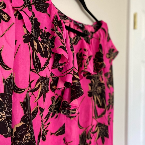 VICI HOT PINK FLORAL V NECK RUFFLED BLOUSE TOP - Picture 5 of 12